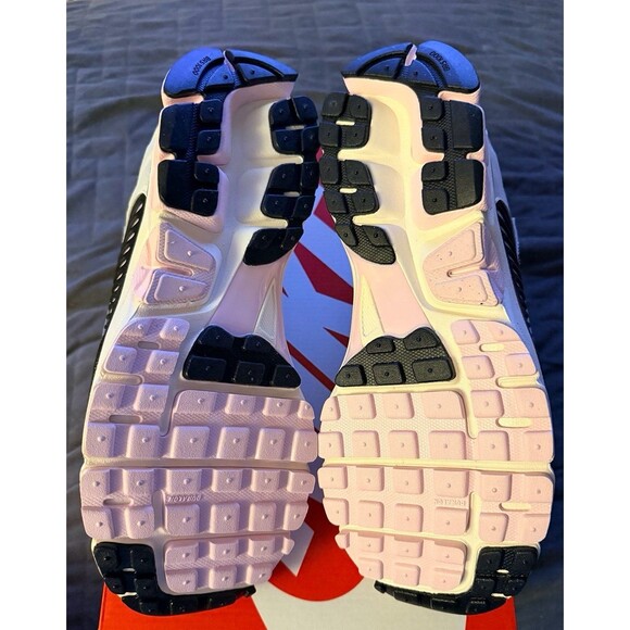 NIKE ZOOM VOMERO 5 “PINK FOAM” SIZE 11M /12.5W